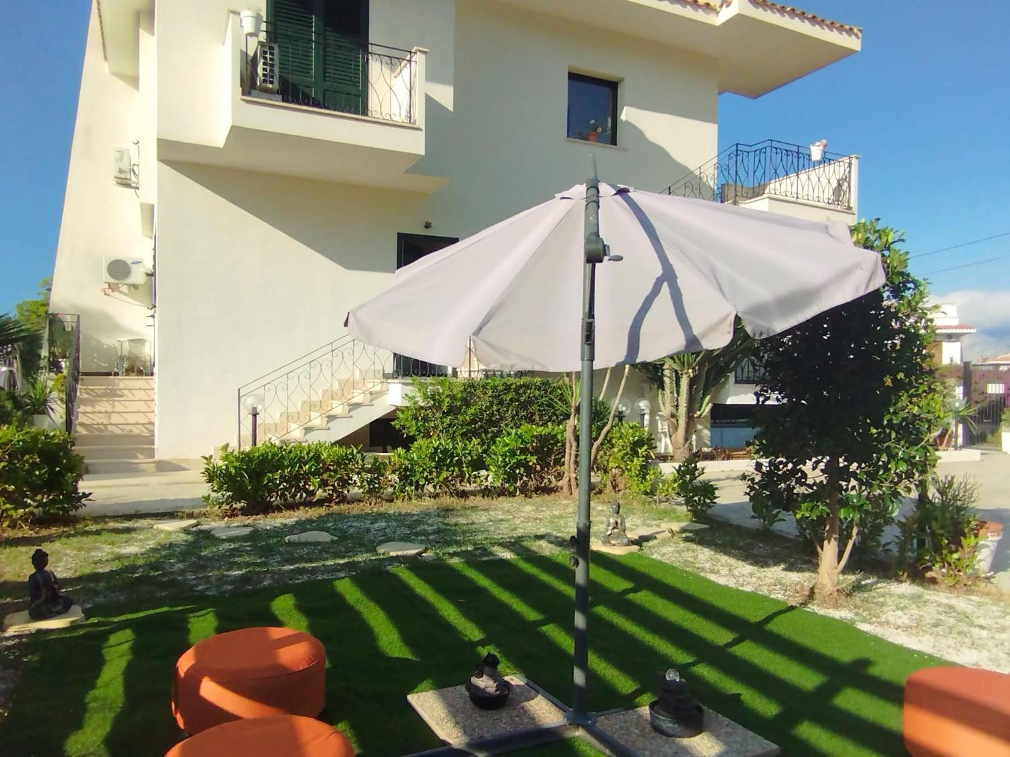 Fiore Di Loto Bed & Breakfast Carini
